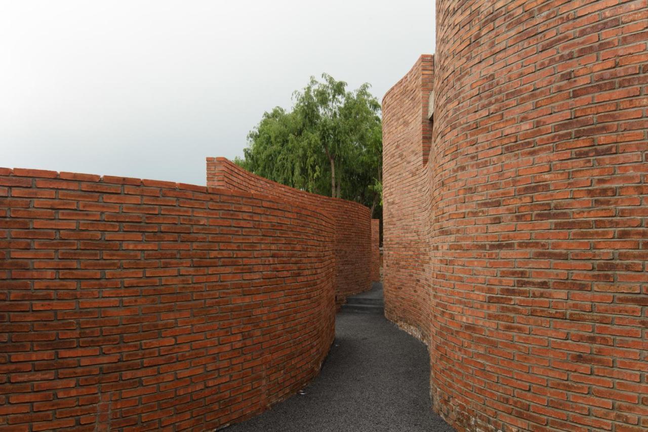 Brickyard Retreat At Mutianyu Great Wall Хуайжоу Экстерьер фото